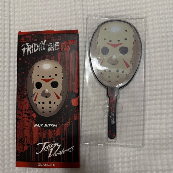 Glamlite Friday the 13th Makeup Set - Black and White - Picture 2 of 5